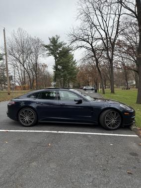 2018 Porsche Panamera Panamera 4