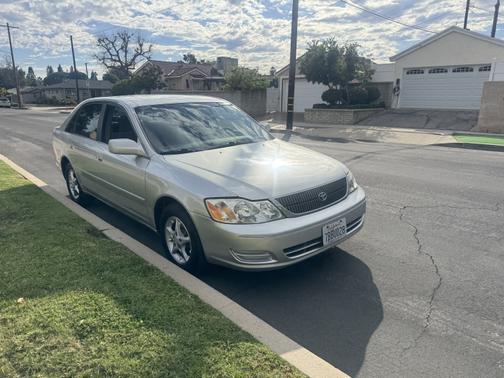 2001 Toyota Avalon XL