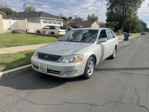 2001 Toyota Avalon XL