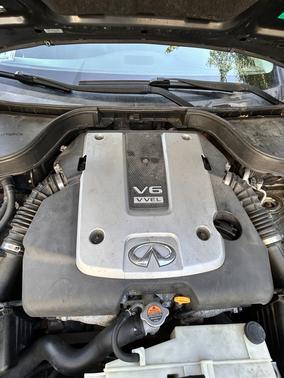 Black 2013 INFINITI G37 x