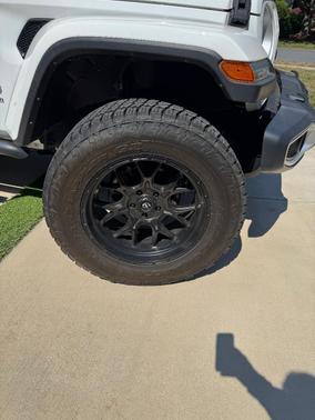 White 2022 Jeep Wrangler Unlimited Sahara