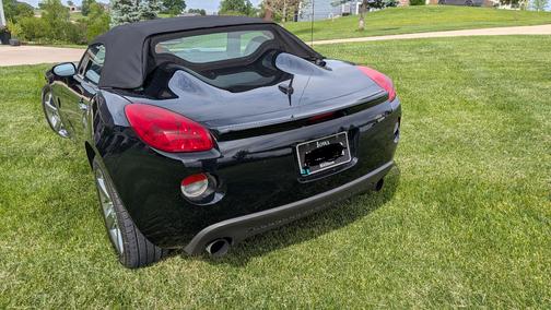 Black 2007 Pontiac Solstice GXP
