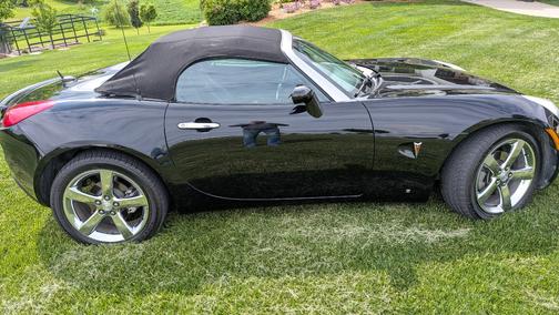 Black 2007 Pontiac Solstice GXP