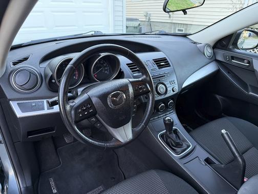 2013 Mazda Mazda3 i Touring
