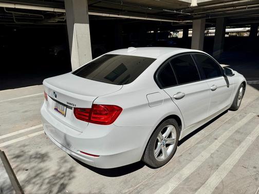 White 2014 BMW 320 i