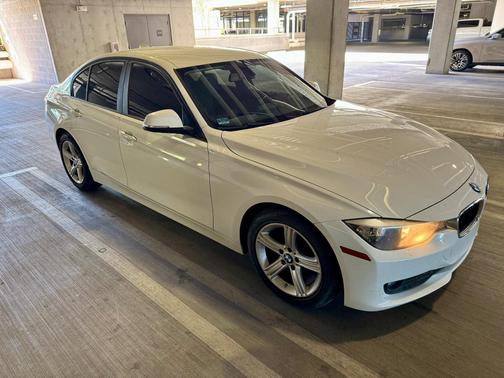 White 2014 BMW 320 i