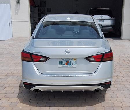 Silver 2022 Nissan Altima 2.5 SV