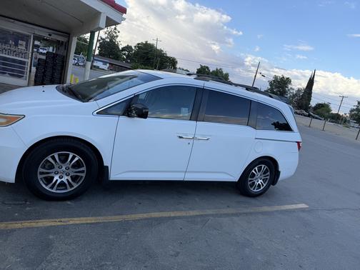 White 2012 Honda Odyssey EX-L
