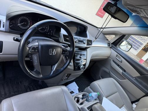 White 2012 Honda Odyssey EX-L