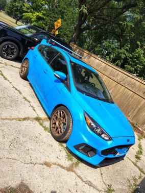 Blue 2016 Ford Focus RS Base