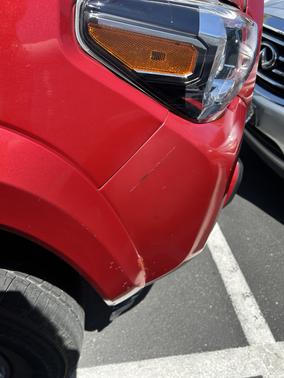 Red 2018 Toyota Tacoma SR5