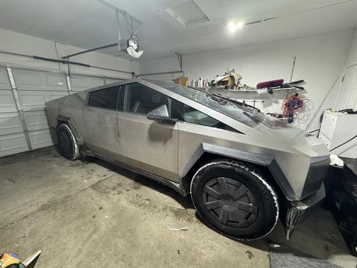 2025 Tesla Cybertruck AWD