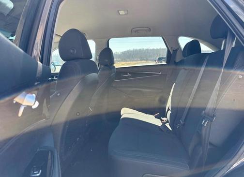 Black 2018 Kia Sorento LX