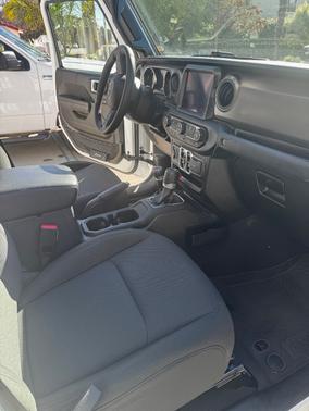 2023 Jeep Gladiator Sport S 