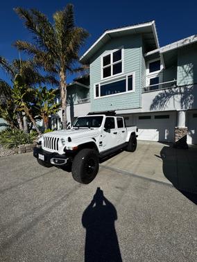 2023 Jeep Gladiator Sport S 