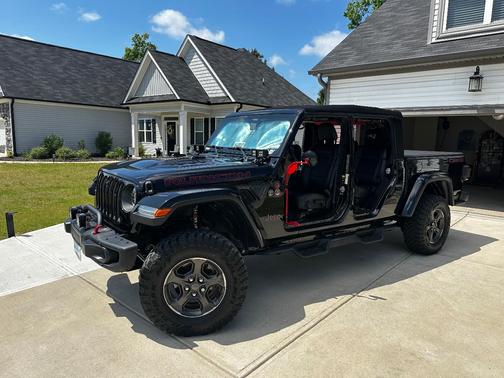 Black 2022 Jeep Gladiator Rubicon