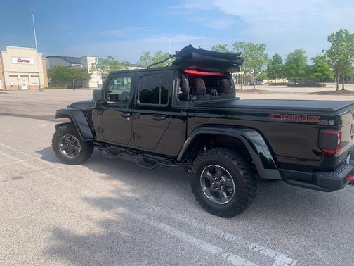 Black 2022 Jeep Gladiator Rubicon