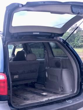 Photo 5 of 14 of 2003 Dodge Caravan SE