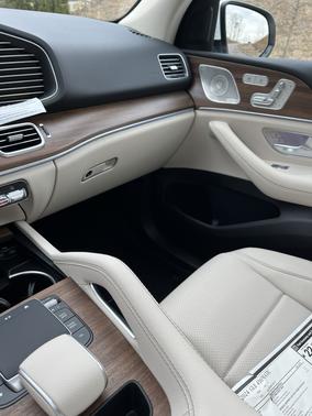 White 2024 Mercedes-Benz GLE 450 4MATIC