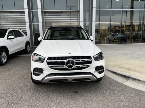 White 2024 Mercedes-Benz GLE 450 4MATIC