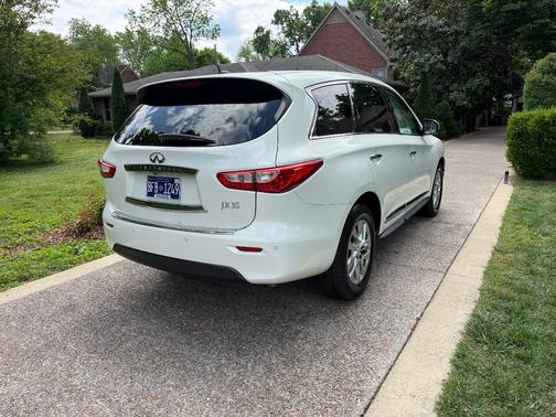 White 2013 INFINITI JX35 Base