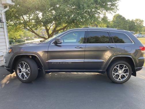 2018 Jeep Grand Cherokee Sterling Edition