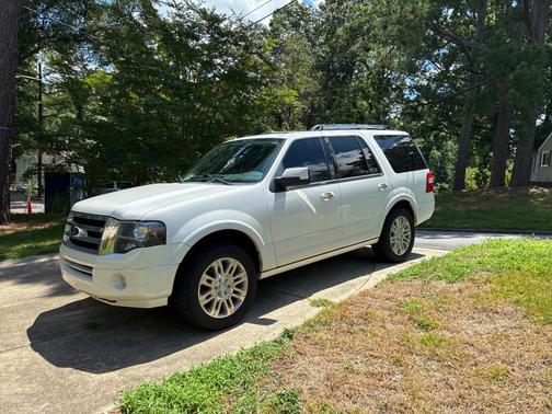 White 2013 Ford Expedition Limited
