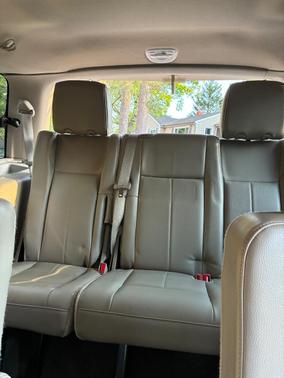 White 2013 Ford Expedition Limited