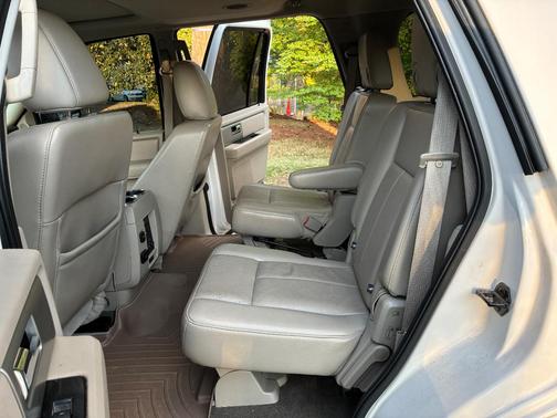 White 2013 Ford Expedition Limited