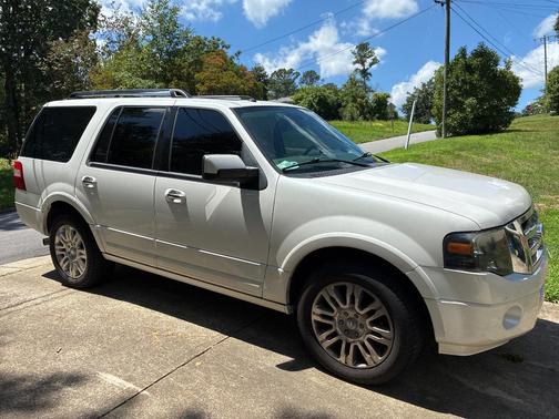 White 2013 Ford Expedition Limited