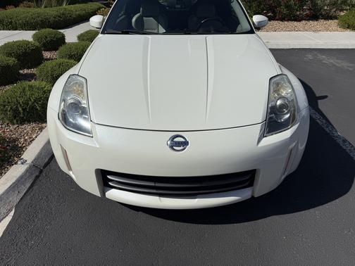 White 2006 Nissan 350Z Touring