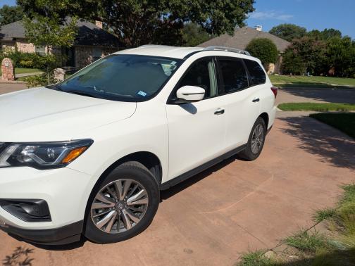 2020 Nissan Pathfinder S