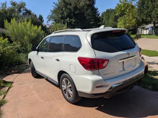 2020 Nissan Pathfinder S