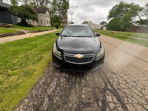 Black 2012 Chevrolet Cruze LT