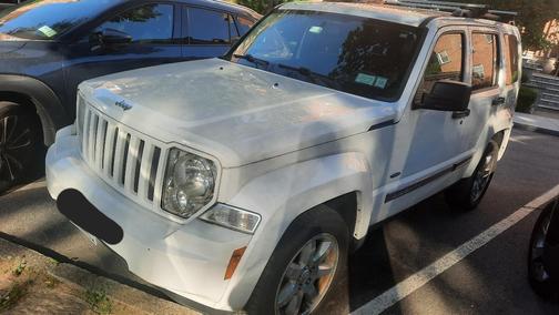White 2012 Jeep Liberty Sport