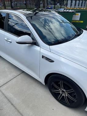 White 2016 Kia Optima EX