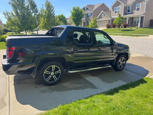 Black 2013 Honda Ridgeline Sport