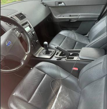 2010 Volvo S40 T5 R-Design