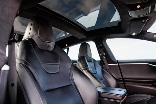 2016 Tesla Model S 90D
