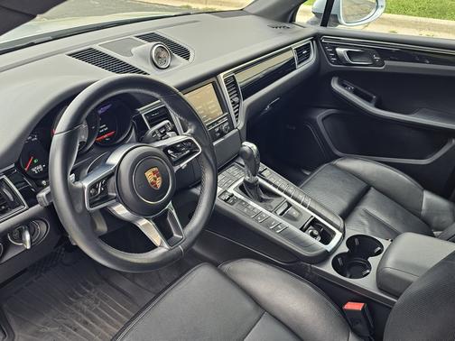 2015 Porsche Macan Macan S
