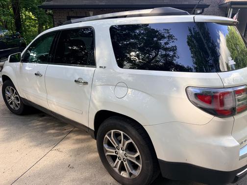 White 2014 GMC Acadia SLT-1