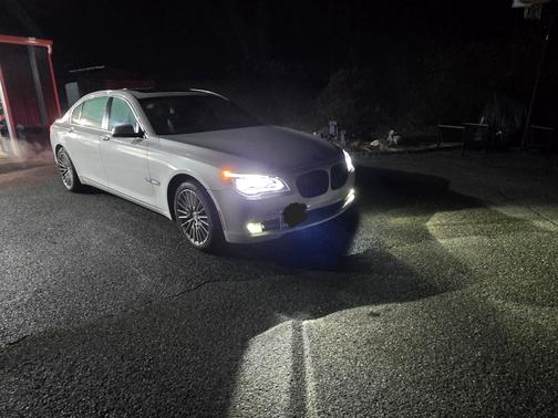 2011 BMW 750 Li xDrive