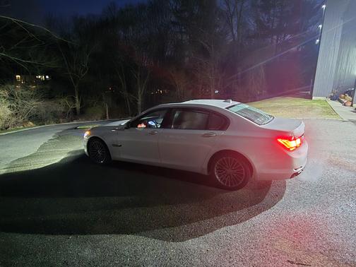 2011 BMW 750 Li xDrive