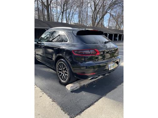 2017 Porsche Macan Turbo