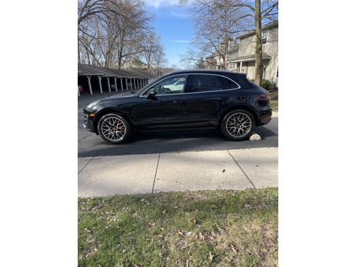2017 Porsche Macan Turbo