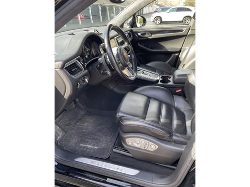 2017 Porsche Macan Turbo