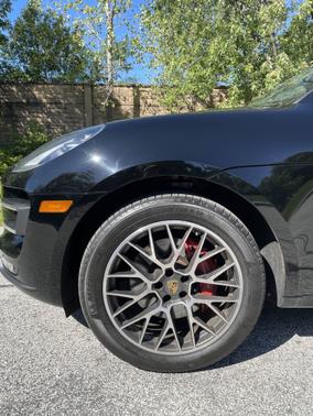 2017 Porsche Macan Macan Turbo