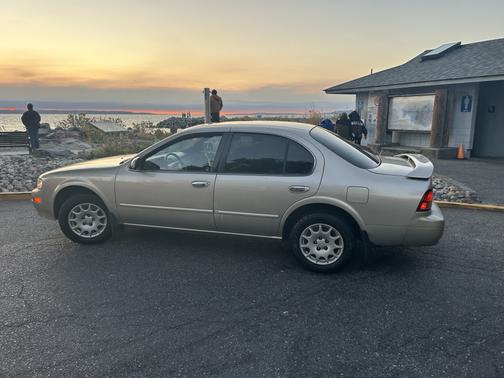 1999 Nissan Maxima GLE