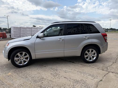 Silver 2012 Suzuki Grand Vitara Limited
