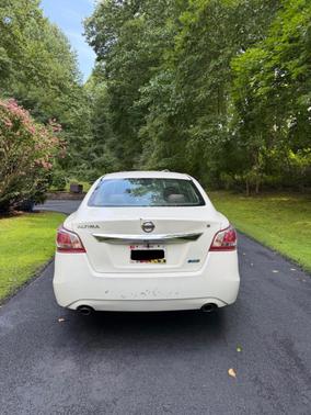 White 2013 Nissan Altima 2.5 S